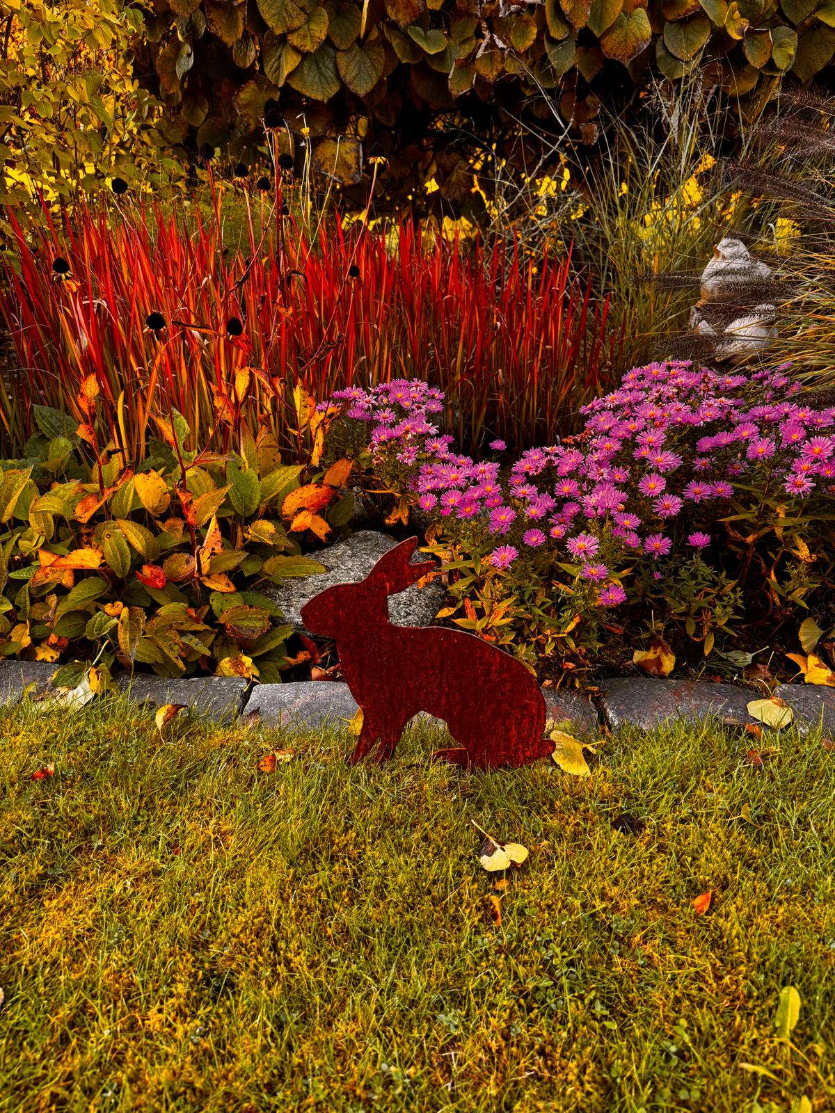 Hase aus Cortenstahl