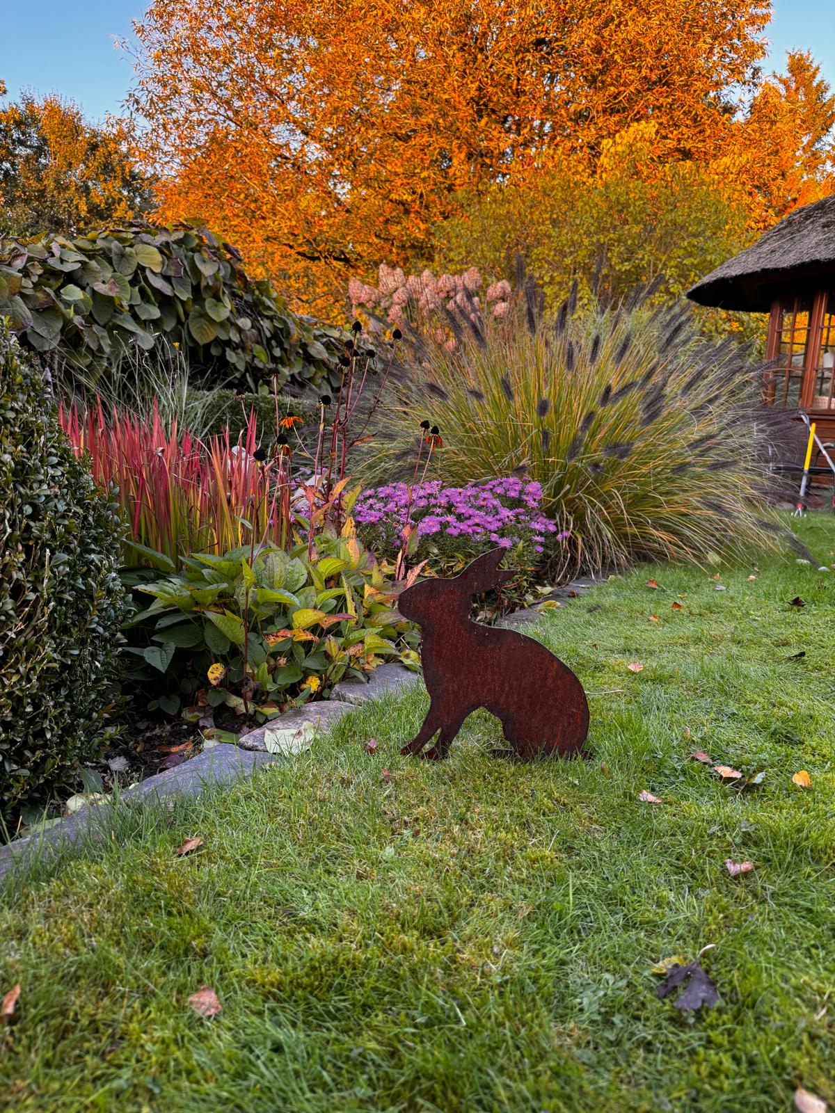 Hase aus Cortenstahl