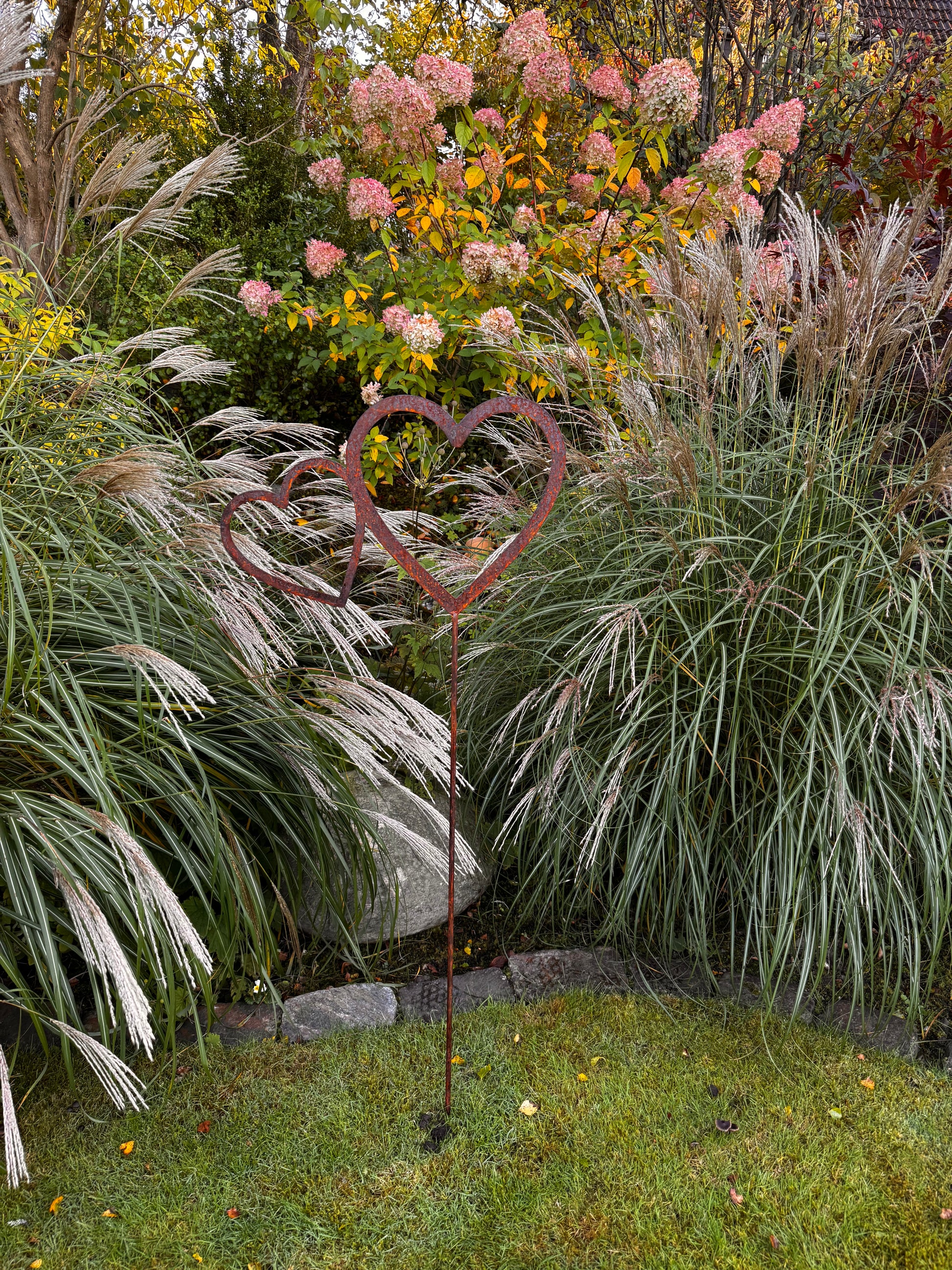 Doppeltes Herz Stabstecker aus Cortenstahl