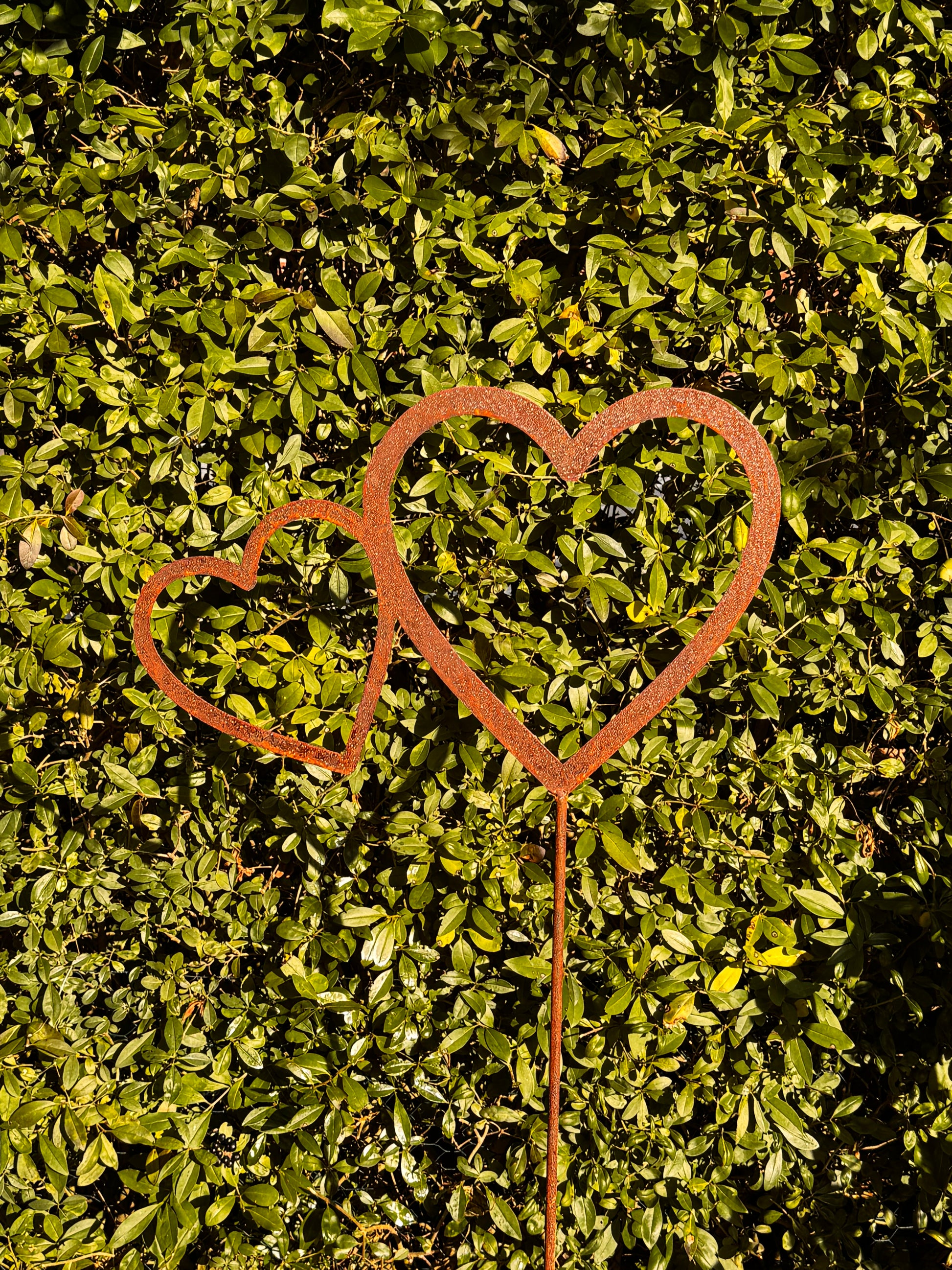 Doppeltes Herz Stabstecker aus Cortenstahl