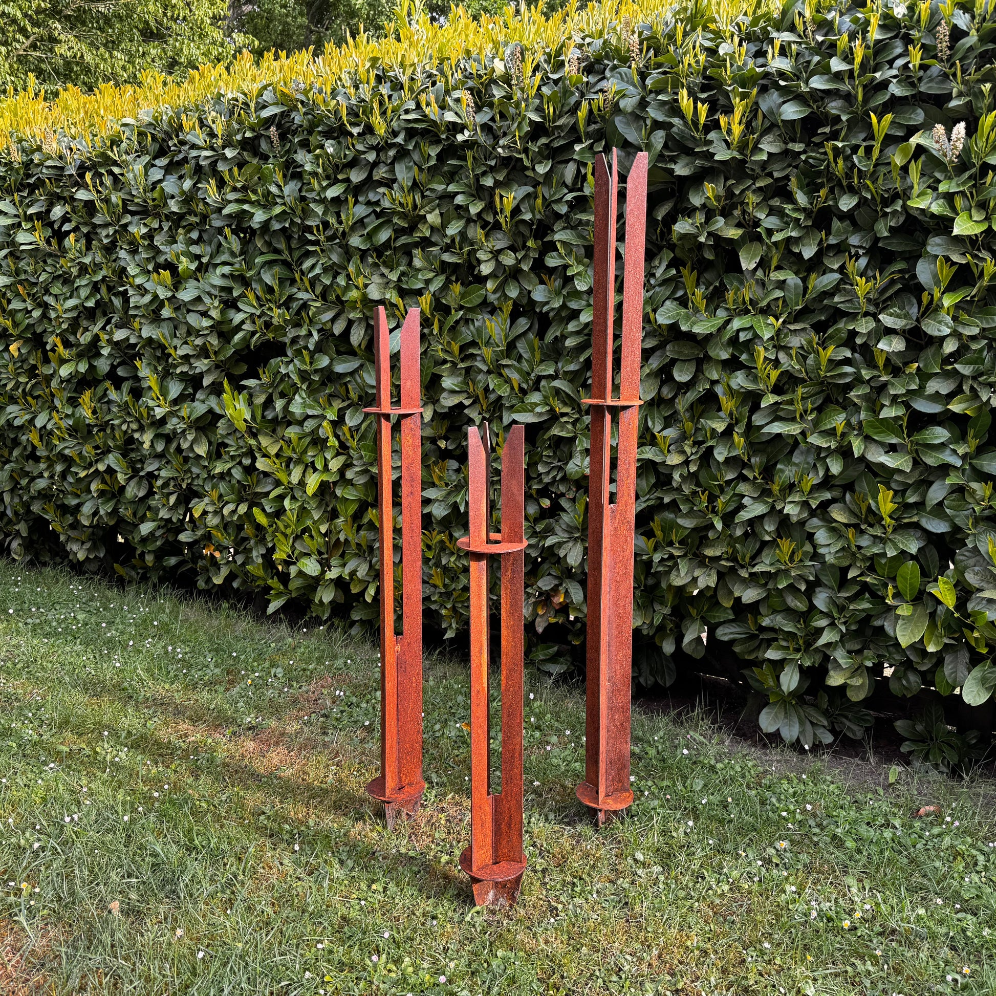 Fackeln aus Cortenstahl – für besondere Gartenmomente!