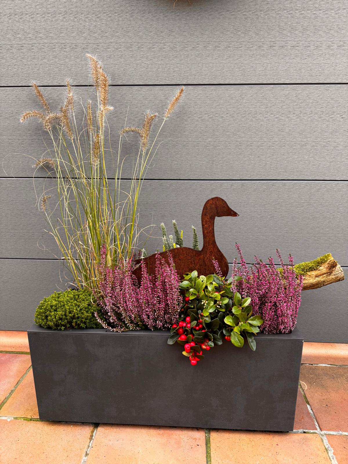 Gans aus Cortenstahl