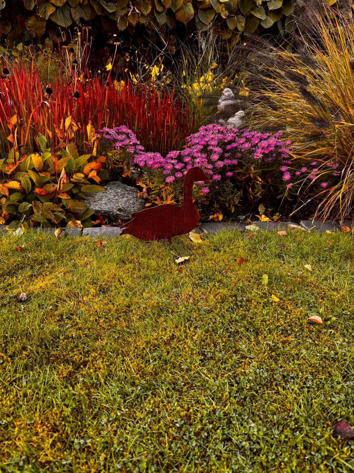 Gans aus Cortenstahl