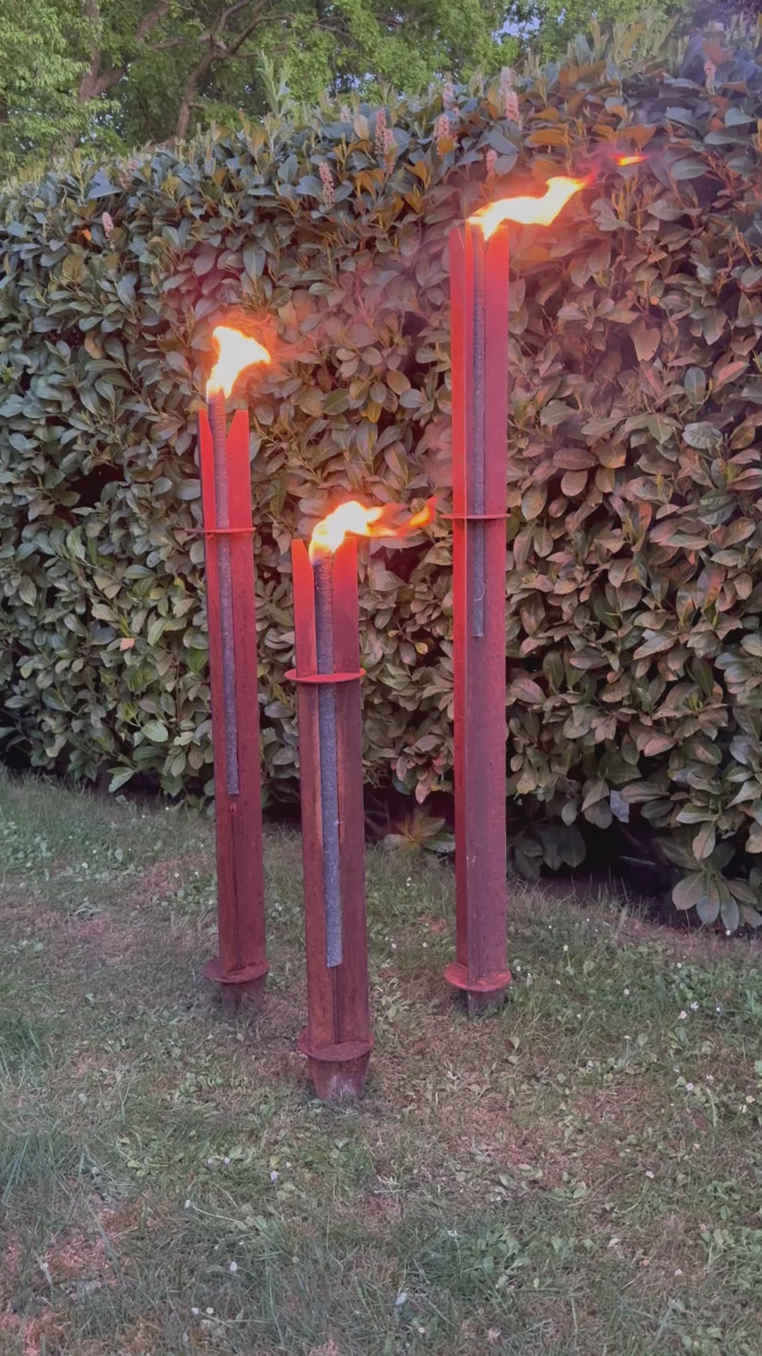 Fackeln aus Cortenstahl – für besondere Gartenmomente!